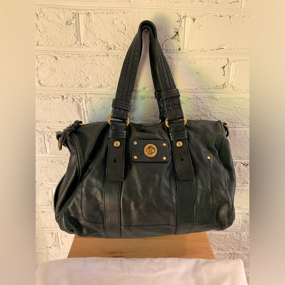 Marc Jacob’s Totally Turnlock Shifty leather messenger bag.